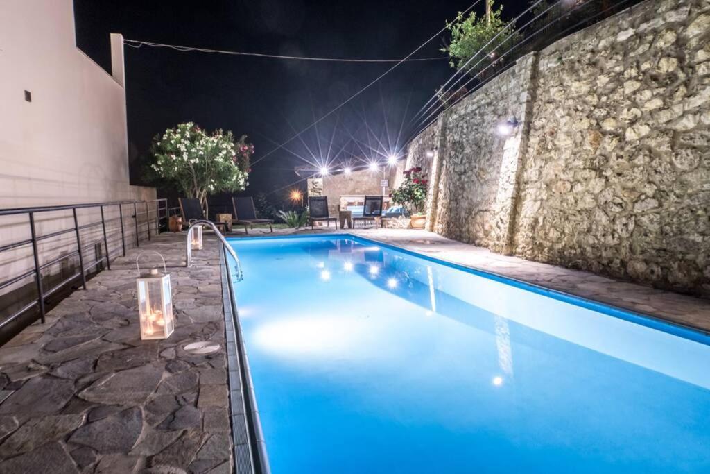 Villa Ventus, 40Sqm Private Pool & Hot Tub! Roussospítion Extérieur photo