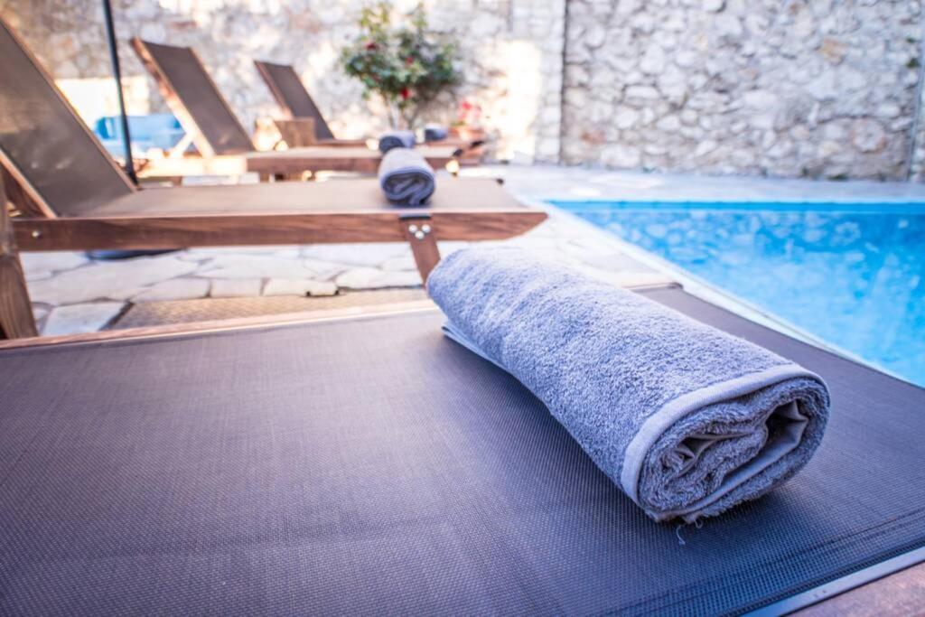 Villa Ventus, 40Sqm Private Pool & Hot Tub! Roussospítion Extérieur photo